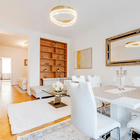 Exclusive Riverside In The Heart Of *