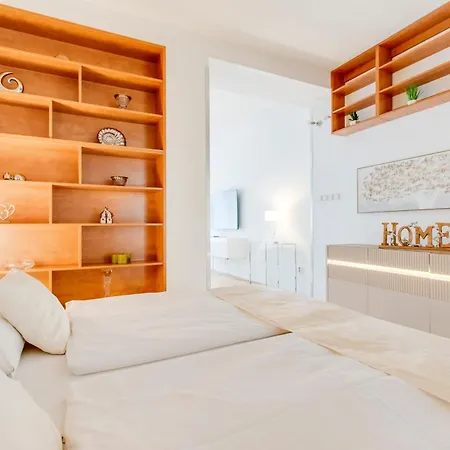 Exclusive Riverside In The Heart Of Apartamento *
