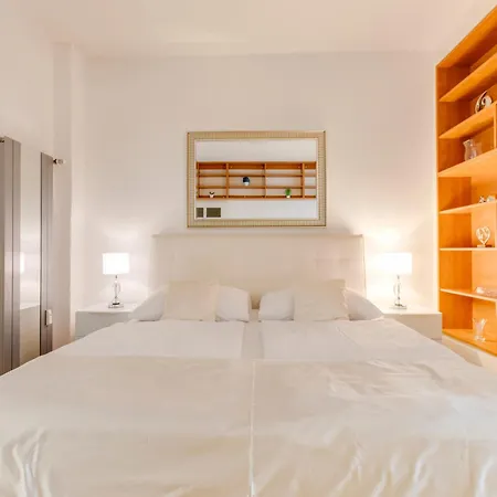 Exclusive Riverside In The Heart Of *