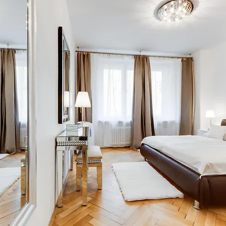 Exclusive Riverside In The Heart Of Apartamento