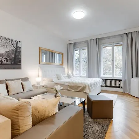 Exclusive Riverside In The Heart Of Apartment Prague