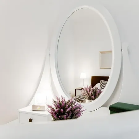 Exclusive Riverside In The Heart Of Apartment Prague